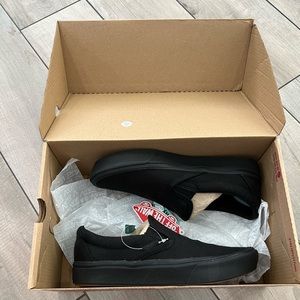 NWT vans comfycush slip-on
